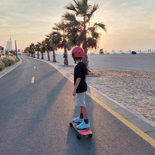 Where are the best places to longboard in Dubai?